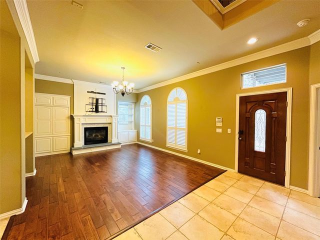 40 Emerald Pond Drive, Frisco, TX 75034