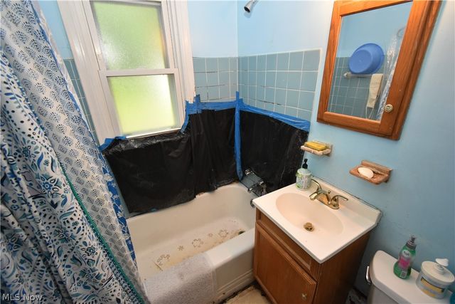 4137 W 157th Street, Cleveland, OH 44135
