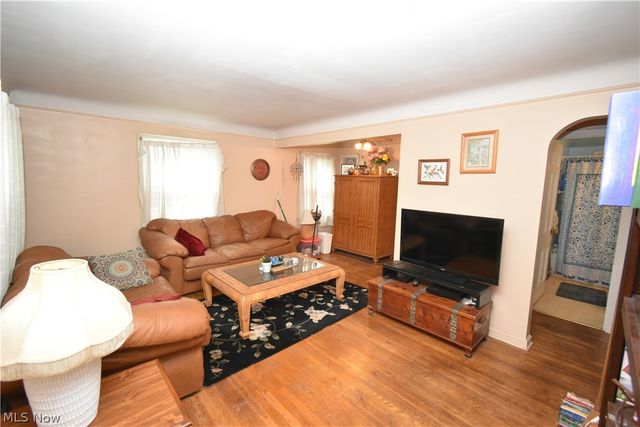 4137 W 157th Street, Cleveland, OH 44135