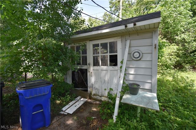 4137 W 157th Street, Cleveland, OH 44135
