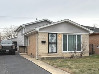 16024 Myrtle Avenue, Harvey, IL 60426