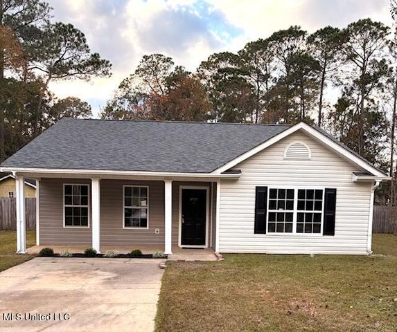 8721 Martin Bluff Road, Gautier, MS 39553