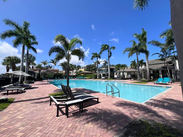 1727 San Benito Way 5, West Palm Beach, FL 33401
