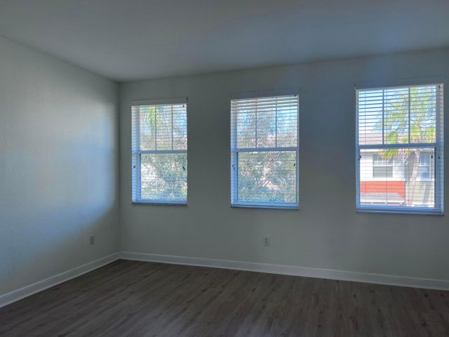 1727 San Benito Way 5, West Palm Beach, FL 33401