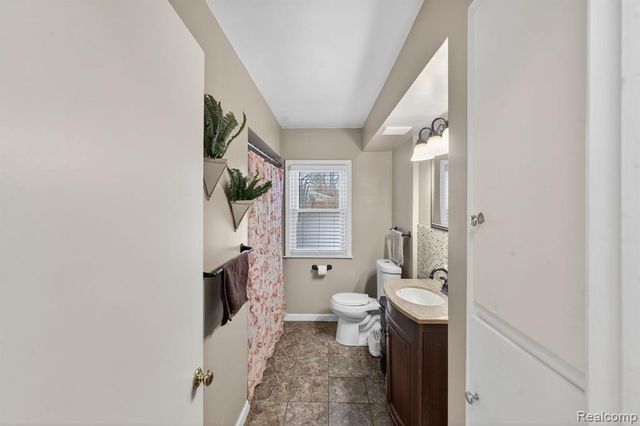 20924 Bon Brae Street, Saint Clair Shores, MI 48081