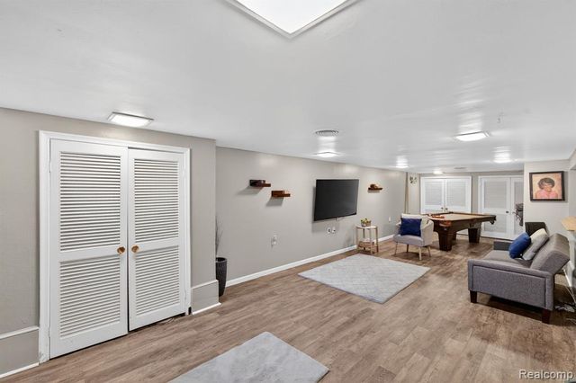 20924 Bon Brae Street, Saint Clair Shores, MI 48081