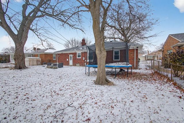 20924 Bon Brae Street, Saint Clair Shores, MI 48081