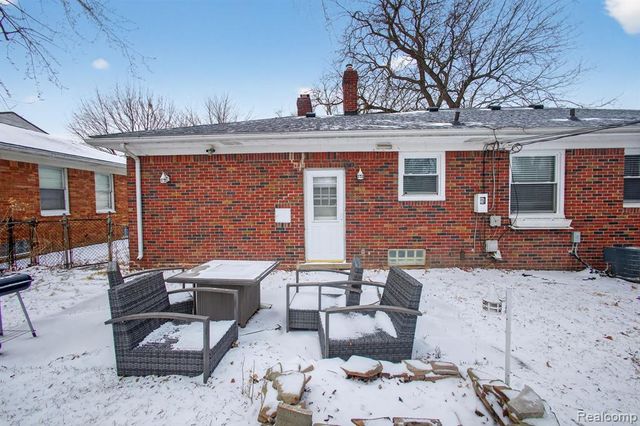 20924 Bon Brae Street, Saint Clair Shores, MI 48081