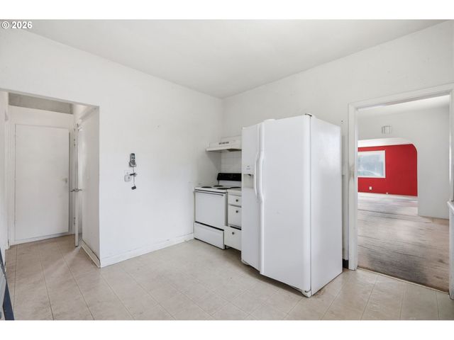 355 N GROVE Ct, Eugene, OR 97404