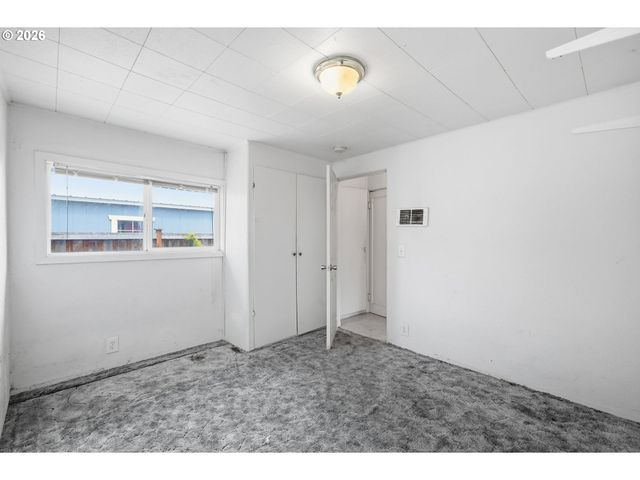 355 N GROVE Ct, Eugene, OR 97404
