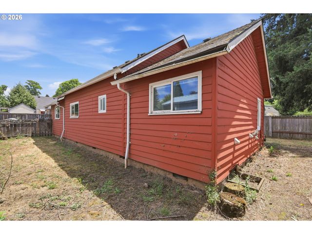 355 N GROVE Ct, Eugene, OR 97404