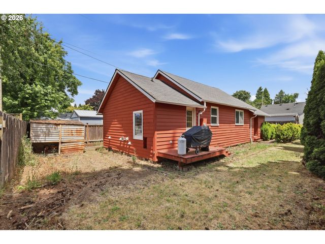 355 N GROVE Ct, Eugene, OR 97404
