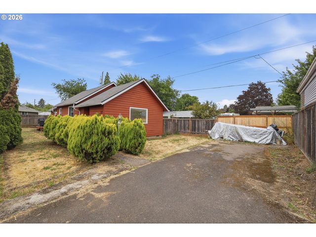 355 N GROVE Ct, Eugene, OR 97404