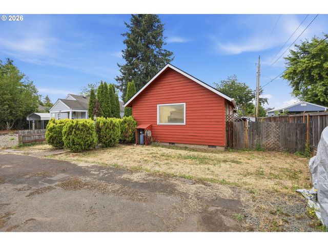 355 N GROVE Ct, Eugene, OR 97404