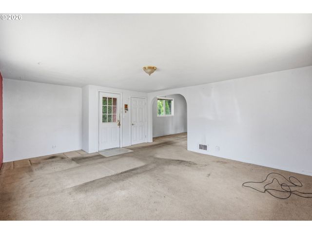 355 N GROVE Ct, Eugene, OR 97404