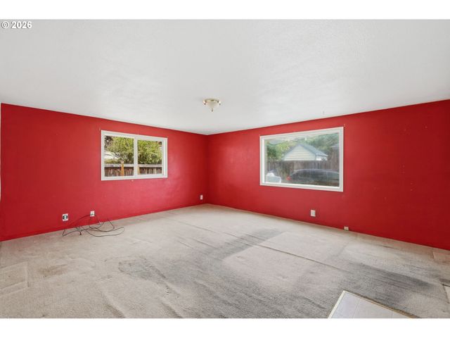 355 N GROVE Ct, Eugene, OR 97404