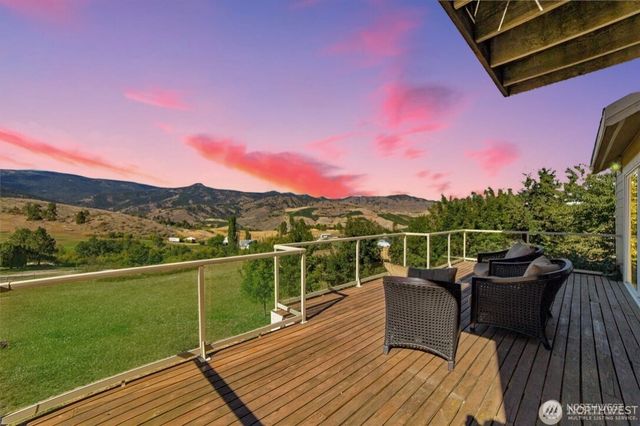 54 Moonlit Lane, Wenatchee, WA 98801