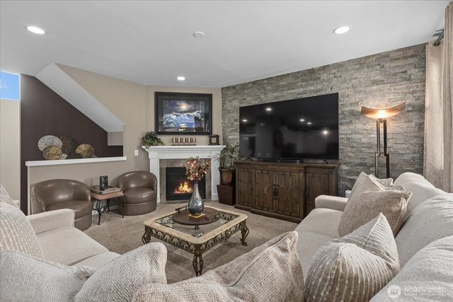 34129 SE Moses Street, Snoqualmie, WA 98065