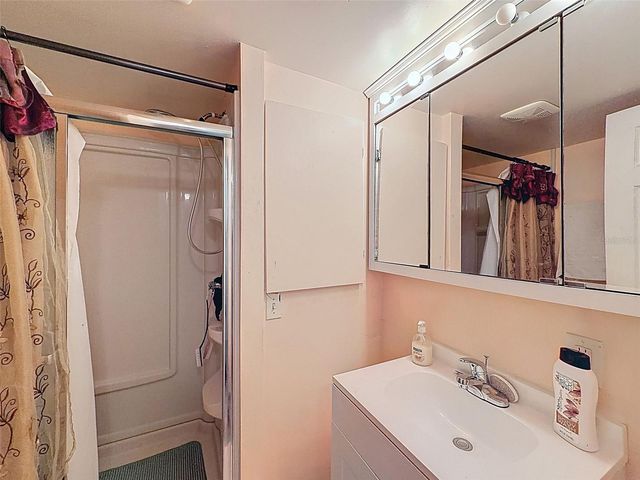 1823 BLUE LAKE DRIVE, Lakeland, FL 33801