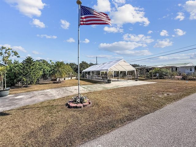 1823 BLUE LAKE DRIVE, Lakeland, FL 33801