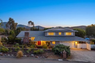 10071 Resmar Pl, La Mesa, CA 91941