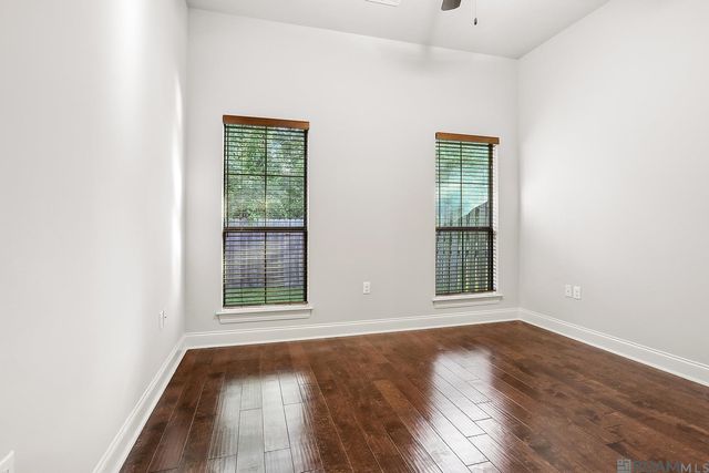 8127 Valencia Ct, Baton Rouge, LA 70820