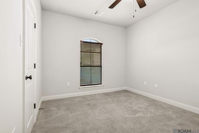 8127 Valencia Ct, Baton Rouge, LA 70820