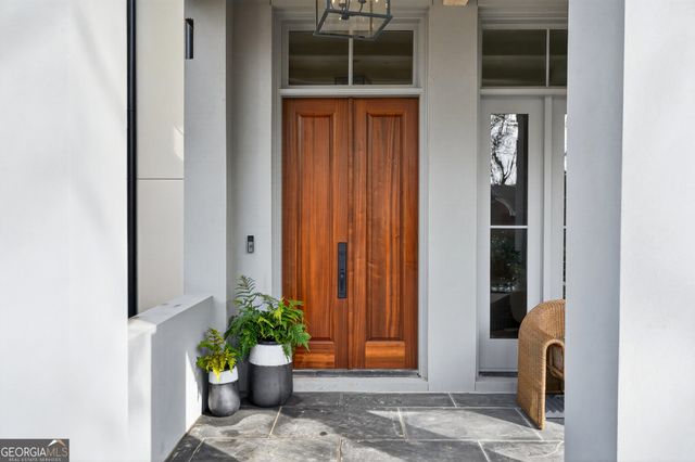 100 Sheridan Drive, Atlanta, GA 30305