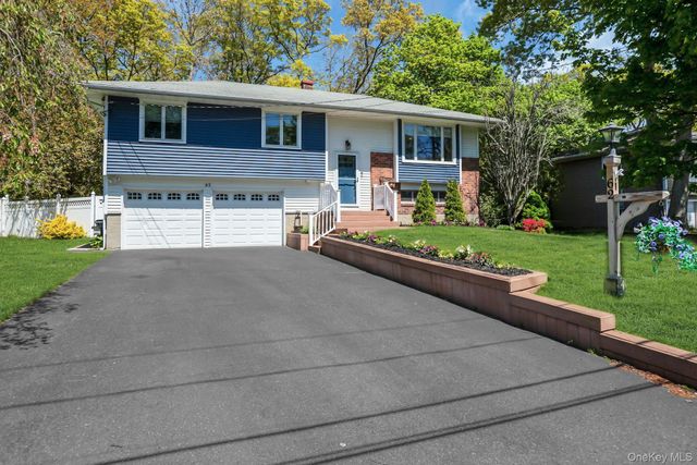 62 Craig Road, Islip Terrace, NY 11752