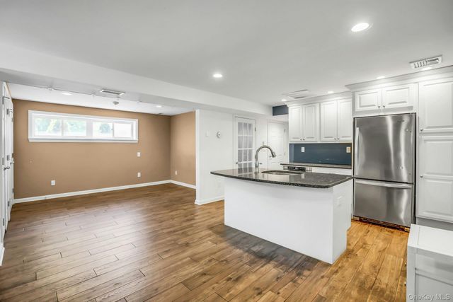 62 Craig Road, Islip Terrace, NY 11752