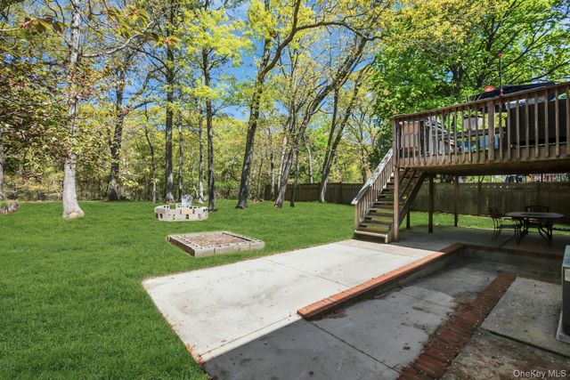 62 Craig Road, Islip Terrace, NY 11752