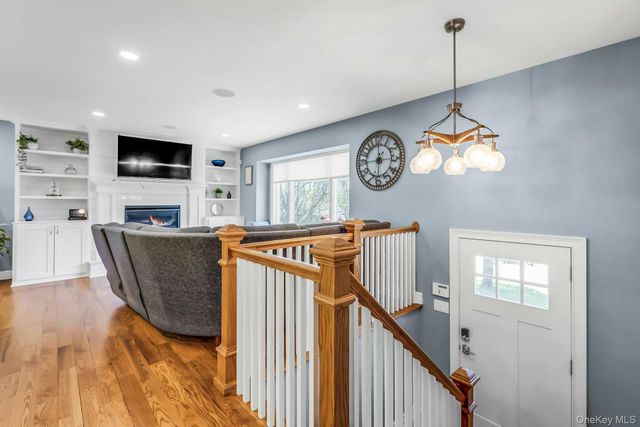 62 Craig Road, Islip Terrace, NY 11752