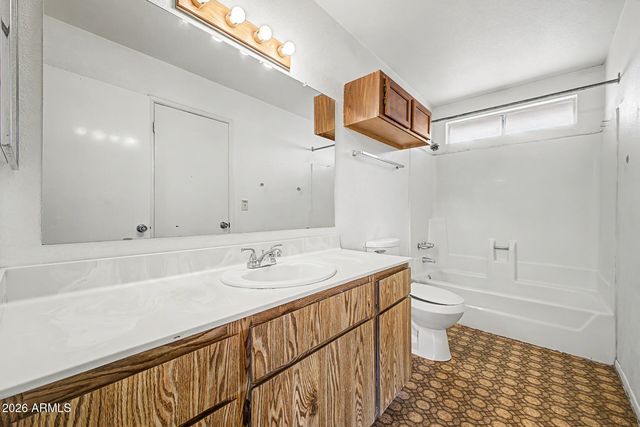 6740 W Vogel Avenue, Peoria, AZ 85345