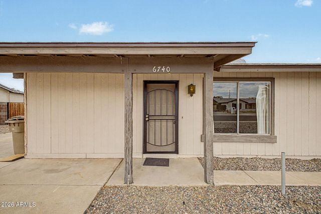 6740 W Vogel Avenue, Peoria, AZ 85345