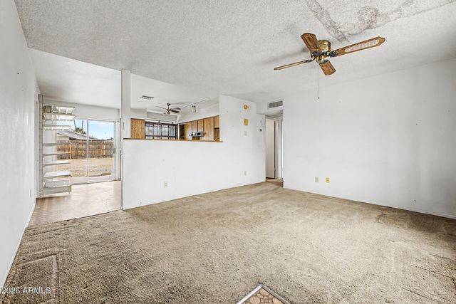 6740 W Vogel Avenue, Peoria, AZ 85345