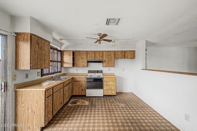 6740 W Vogel Avenue, Peoria, AZ 85345
