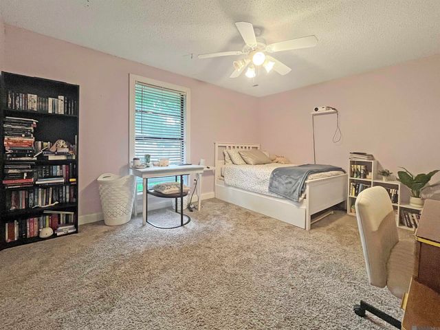 8232 Hermitage Dr, Denham Springs, LA 70726