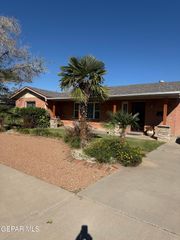8113 Dempsey Avenue, El Paso, TX 79925