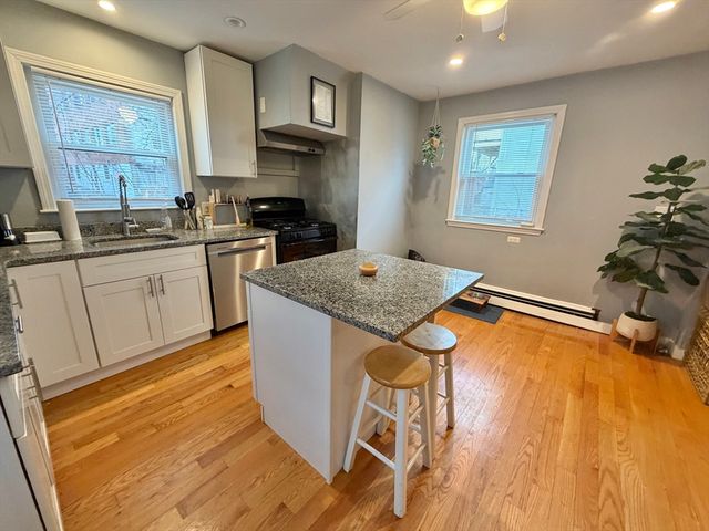 42 Court St 1, Newton, MA 02458