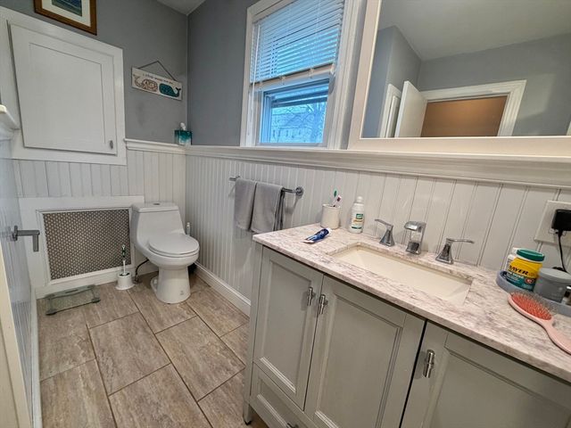 42 Court St 1, Newton, MA 02458