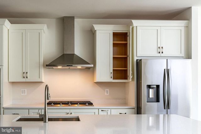 23590 RAYTOWN TER, Ashburn, VA 20148