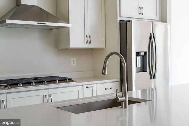 23590 RAYTOWN TER, Ashburn, VA 20148