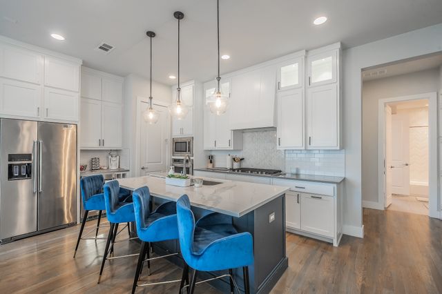 1127 Lavender Ridge, Dallas, TX 75204