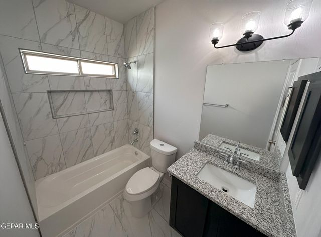 909 LARKHALL Place, El Paso, TX 79928