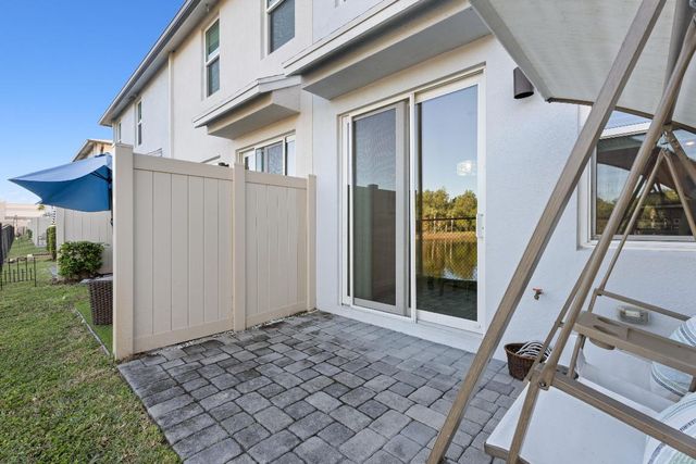 3931 SE Mentmore Lane, Stuart, FL 34997