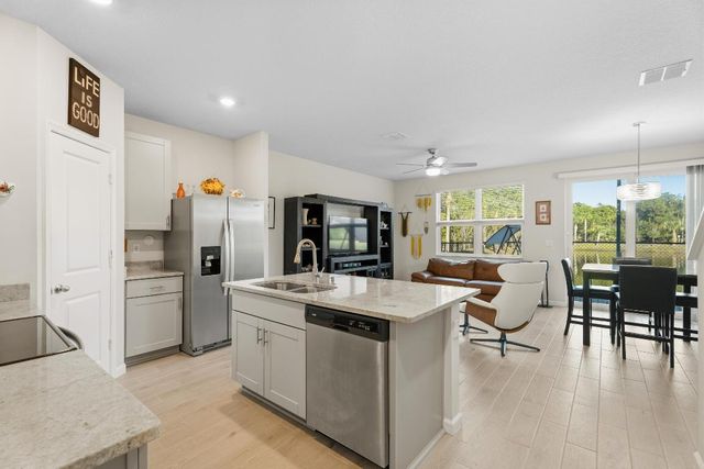 3931 SE Mentmore Lane, Stuart, FL 34997