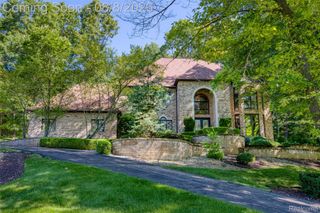 2425 Darren Drive, Washington Township, MI 48094