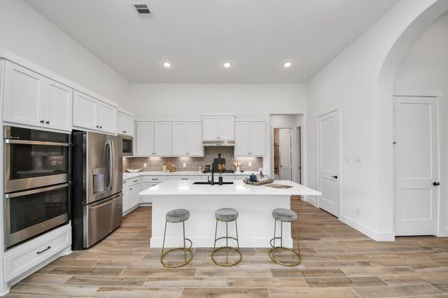 9438 Chateau Hill, Iowa Colony, TX 77578
