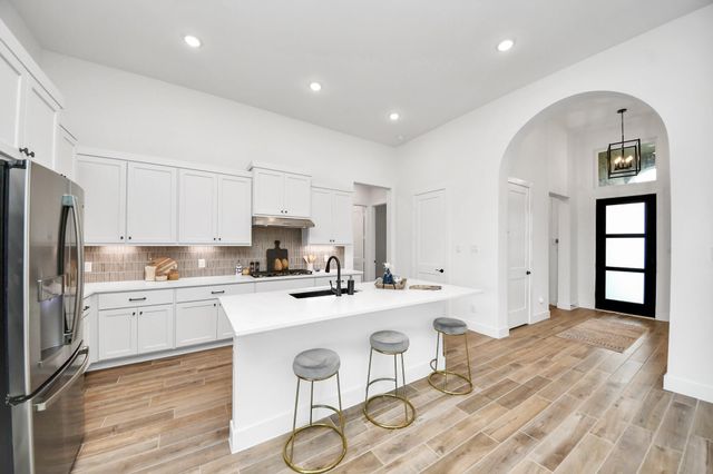 9438 Chateau Hill, Iowa Colony, TX 77578