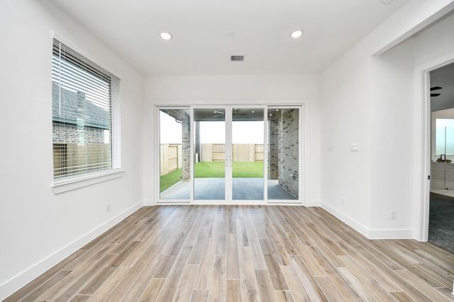 9438 Chateau Hill, Iowa Colony, TX 77578